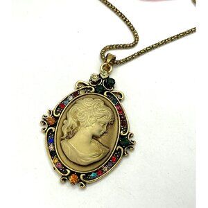 Vintage style Betsey Johnson Gold-Tone Cameo Pendant Necklace With Multicolor Rh